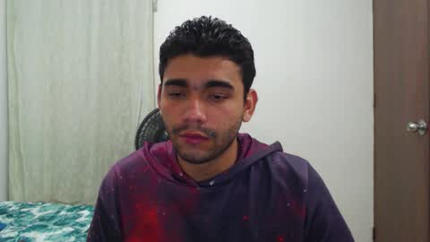 Snapshot of sack_rojas chatting on 11/19/25, 05:29 Sack online show from 11/19/25, 05:29