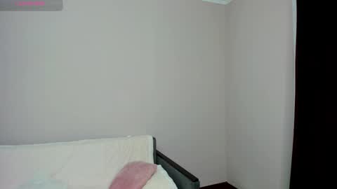 Snapshot of sacura_sacura chatting on 10/07/25, 03:42 Sacura online show from 10/07/25, 03:42