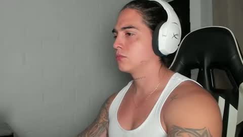 Im CryDuran    Instagram   CryDuraann  online show from 01/16/26, 10:14