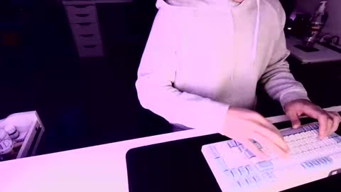 Snapshot of saddzaddy chatting on 11/14/25, 11:24 saddzaddy online show from 11/14/25, 11:24