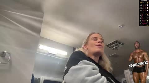 Snapshot of sadierw chatting on 03/05/25, 02:46 SadieRW online show from 03/05/25, 02:46