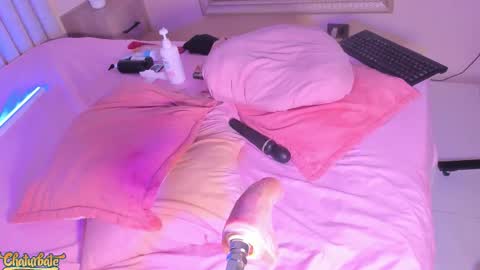 Snapshot of saekohofman chatting on 10/31/25, 05:08 Mara online show from 10/31/25, 05:08