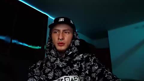 Snapshot of saemzam chatting on 02/16/25, 04:31 saemzam online show from 02/16/25, 04:31