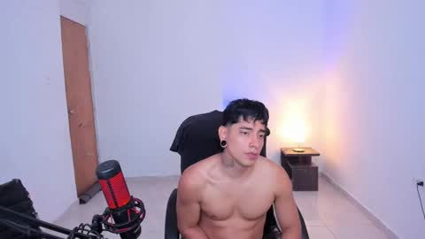 Snapshot of saenz_hotx chatting on 10/10/25, 03:22 saenz_hotx online show from 10/10/25, 03:22