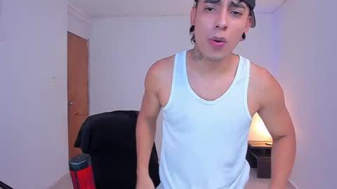 Snapshot of saenz_hotx chatting on 10/18/25, 06:08 saenz_hotx online show from 10/18/25, 06:08