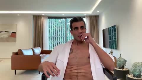 safari90 online show from 12/01/25, 05:18