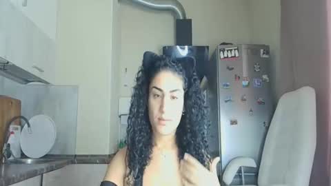Queen online show from 11/17/25, 10:54