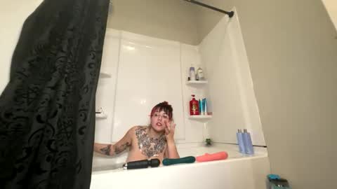 Snapshot of sagiebabie chatting on 12/04/25, 03:16 Sage online show from 12/04/25, 03:16