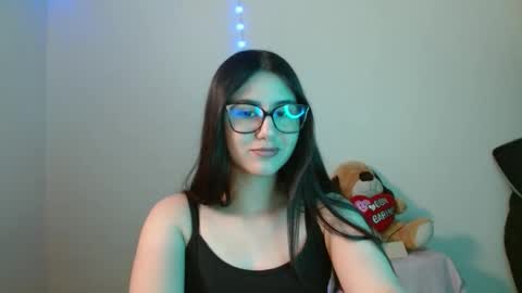 Snapshot of sahaliefox_ chatting on 09/27/25, 06:02 Sahaliefox online show from 09/27/25, 06:02