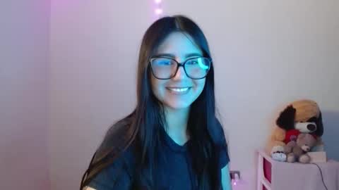 Snapshot of sahaliefox_ chatting on 10/05/25, 04:16 Sahaliefox online show from 10/05/25, 04:16