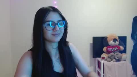 Snapshot of sahaliefox_ chatting on 10/07/25, 11:13 Sahaliefox online show from 10/07/25, 11:13