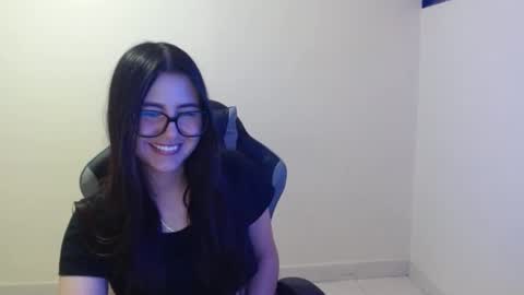 Snapshot of sahaliefox_ chatting on 10/10/25, 10:53 Sahaliefox online show from 10/10/25, 10:53