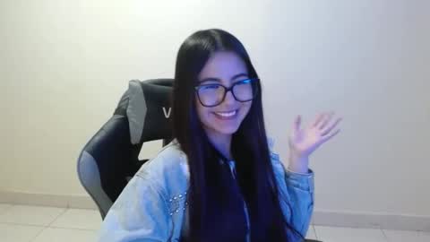 Snapshot of sahaliefox_ chatting on 11/02/25, 11:07 Sahaliefox online show from 11/02/25, 11:07