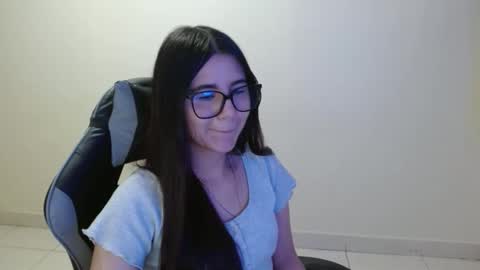 Snapshot of sahaliefox_ chatting on 11/21/25, 09:57 Sahaliefox online show from 11/21/25, 09:57