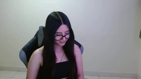 Snapshot of sahaliefox_ chatting on 11/23/25, 07:02 Sahaliefox online show from 11/23/25, 07:02