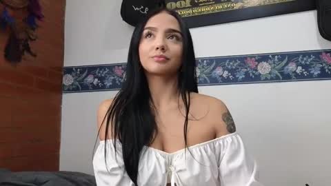 Sahara y Thiago online show from 02/17/26, 01:18