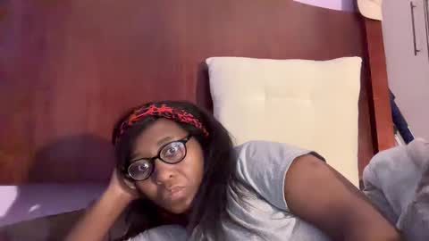 Snapshot of sahara_shine chatting on 11/27/25, 04:03 cutie maya online show from 11/27/25, 04:03