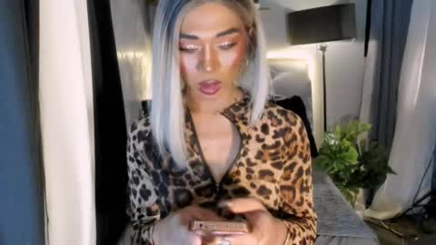 sahayafox online show from 04/22/26, 06:42