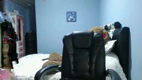 Karina online show from 04/16/26, 02:01