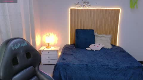 sailor online show from 04/21/26, 04:30