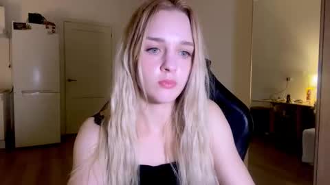 Sofia online show from 10/16/25, 09:27