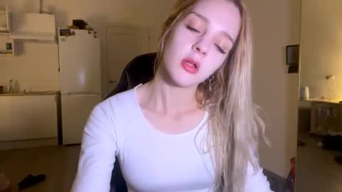 Sofia online show from 11/21/25, 09:24