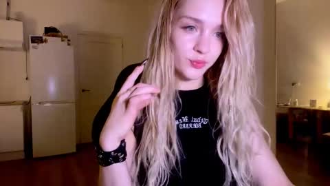 Sofia online show from 12/16/25, 08:25