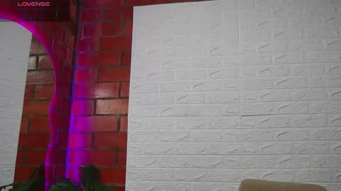 sainix_ online show from 03/21/26, 05:56