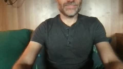 Snapshot of saint009 chatting on 11/05/25, 02:06 saint009 online show from 11/05/25, 02:06