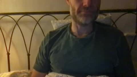 Snapshot of saint009 chatting on 11/18/25, 03:34 saint009 online show from 11/18/25, 03:34