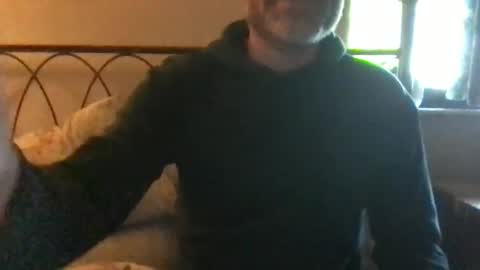 Snapshot of saint009 chatting on 11/19/25, 01:33 saint009 online show from 11/19/25, 01:33