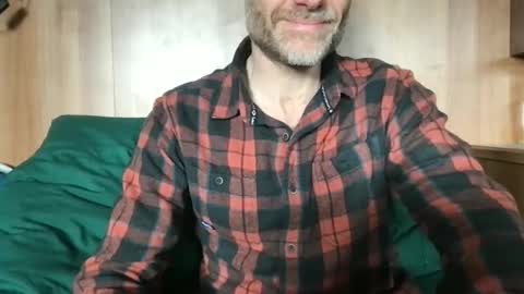 Snapshot of saint009 chatting on 03/30/26, 02:18 saint009 online show from 03/30/26, 02:18