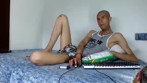 Snapshot of saint_boyy chatting on 01/08/25, 11:54 saint boy online show from 01/08/25, 11:54