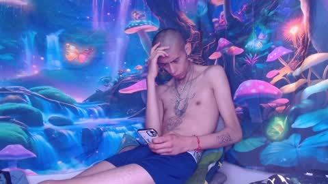 Snapshot of saint_boyy chatting on 01/13/25, 10:03 saint boy online show from 01/13/25, 10:03