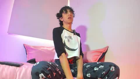 saint_dark online show from 12/03/25, 01:53