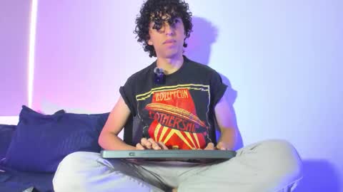 saint_dark online show from 12/04/25, 01:20