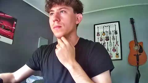 Snapshot of saint_nott chatting on 11/16/25, 01:28 saint_nott online show from 11/16/25, 01:28