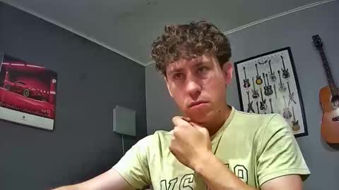 Snapshot of saint_nott chatting on 12/13/25, 09:09 saint_nott online show from 12/13/25, 09:09