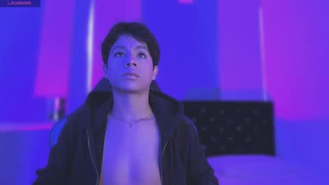 Snapshot of saintdangelo chatting on 03/16/26, 12:42 Santi online show from 03/16/26, 12:42