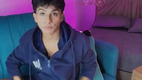 Santi online show from 06/18/26, 04:33