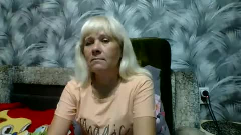Snapshot of sakura_blonde chatting on 10/10/25, 07:35 sakura_blonde online show from 10/10/25, 07:35