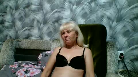 Snapshot of sakura_blonde chatting on 10/15/25, 08:53 sakura_blonde online show from 10/15/25, 08:53