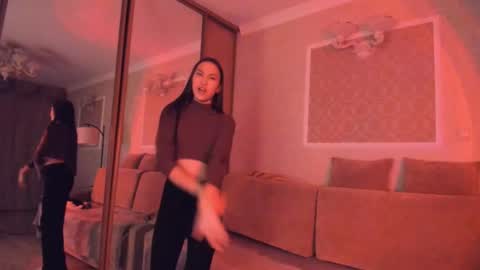 Jade online show from 10/10/25, 05:23