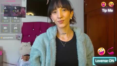 Snapshot of sakura_skinny chatting on 10/19/25, 05:24 Sakura Skinny online show from 10/19/25, 05:24