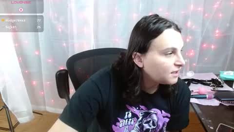 salacious_bunny online show from 11/27/25, 02:19