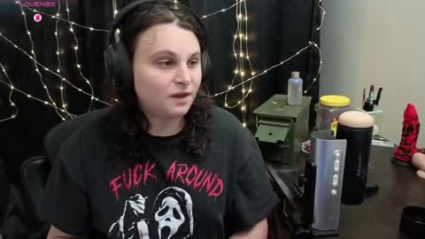 salacious_bunny online show from 04/12/26, 08:36