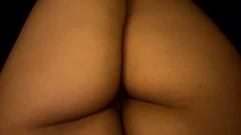 Snapshot of salasdulce chatting on 12/18/25, 10:21 salasdulce online show from 12/18/25, 10:21