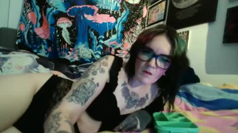 salemsslut online show from 12/12/24, 06:10