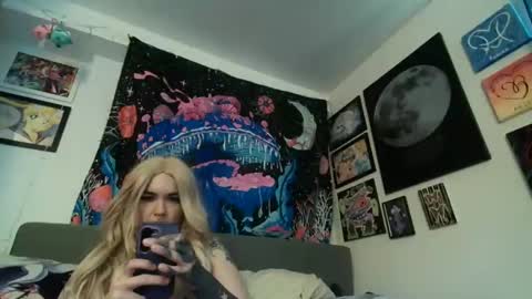 salemsslut online show from 01/12/25, 07:10