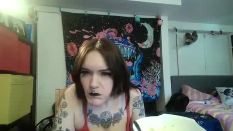 salemsslut online show from 02/20/25, 05:29